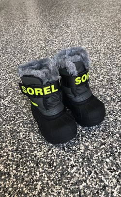 Sorel Toddler Snow Boots Size 5 (WORN 1x)