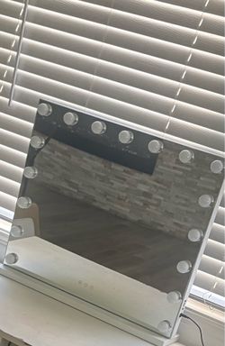 Vanity mirror 🪞