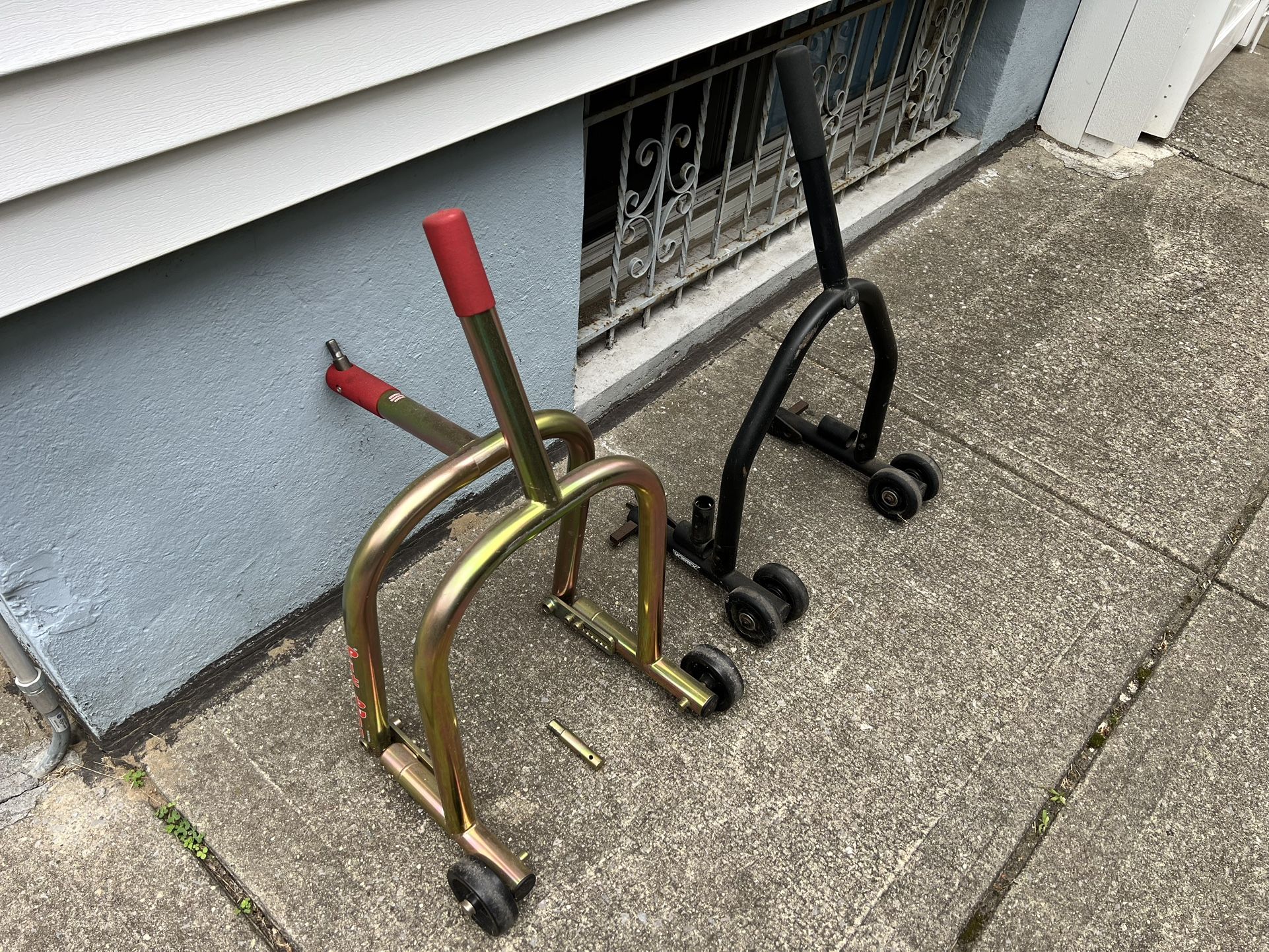 Pitbull Front Motorcycle Stand & Vortex Rear Motorcycle Stand