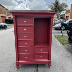Coral 8 drawer dresser/ stand