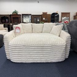 Oversized Chaise Lounge Chair 