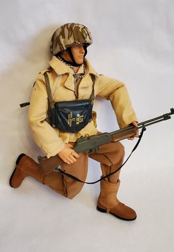 2001 Gi Joe 12" US Soldier Action Figure Collectible Historical Edition