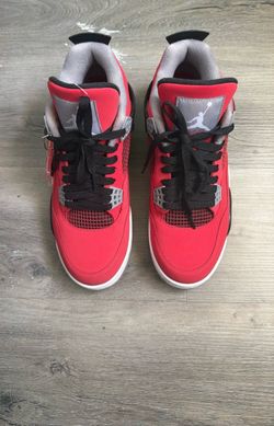 Jordan 4 toro bravo