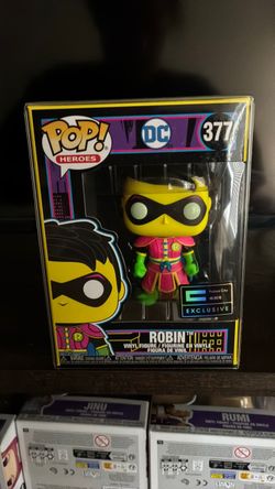 Funko Robin black light exclusive