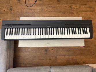 Yamaha P-71 Piano 88 weighted keys