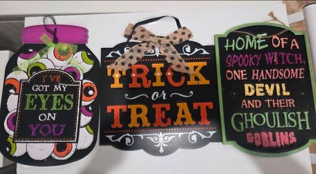 Halloween Decorative Signs