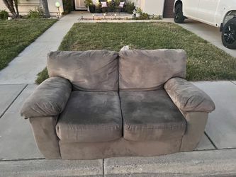 FREE LOVESEAT SOFA- CLEAN- FIRST COME