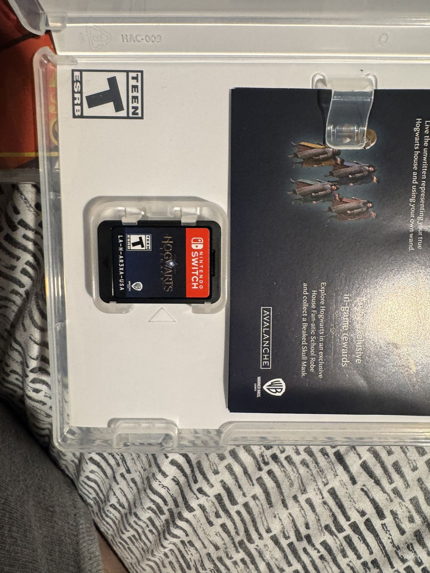 Pokémon Scarlet And Hogwarts Legacy For Sale
