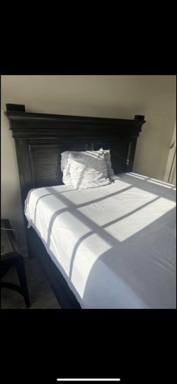 Queen Bed + Purple Mattress Premiere 3+ Spring Box