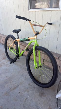 GT, 29 inch yellow and green