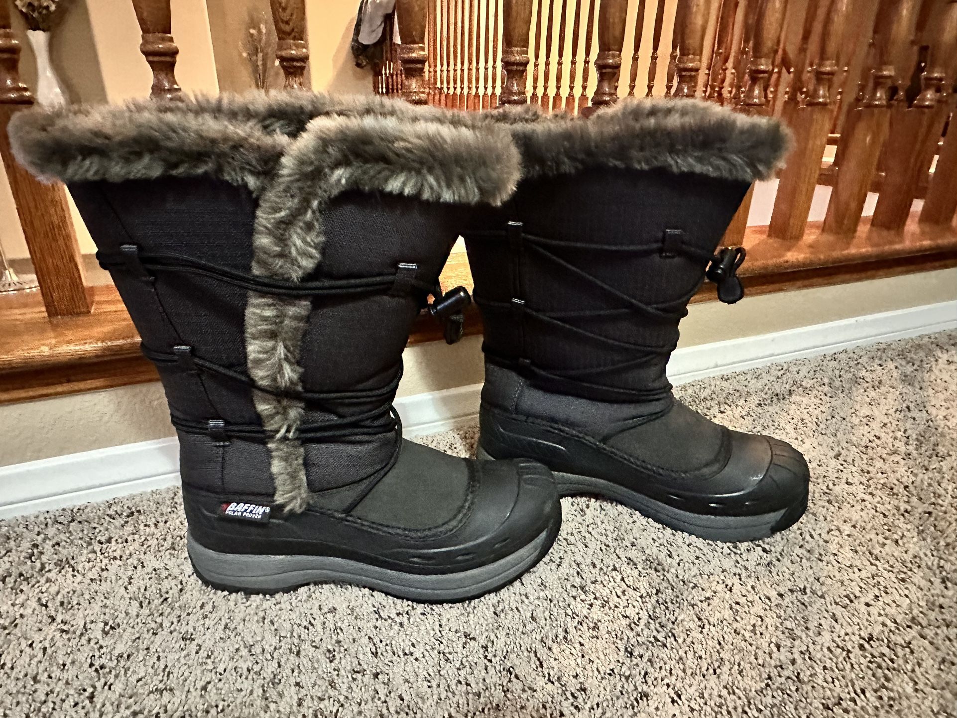 Baffin Women’s Snow Boots Size 8, And Other Winter Gear/Snowboard Gear