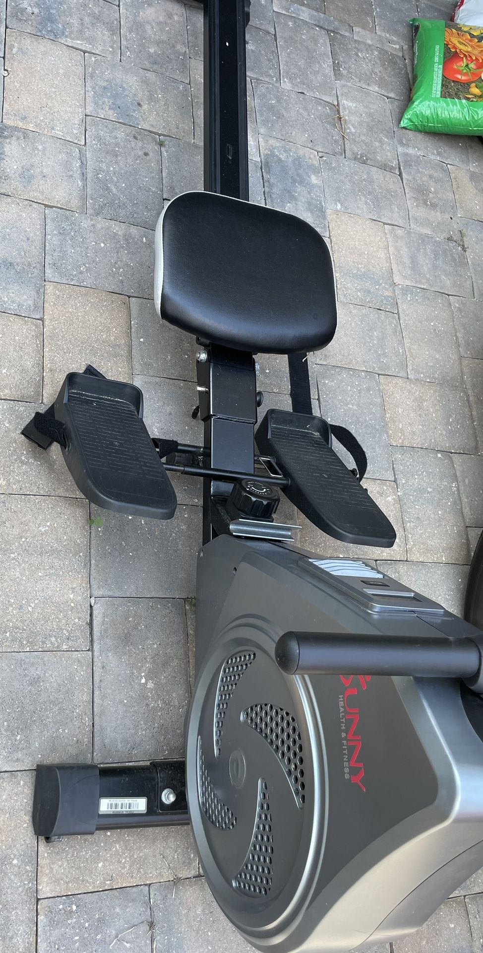 Sunny Health & Fitness Smart Magnetic Rowing Machine