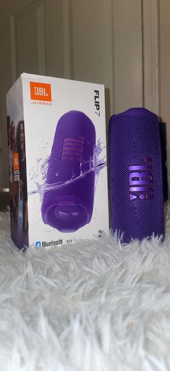 Purple JBL flip 7