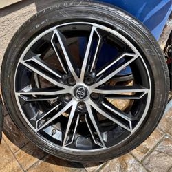 4 Camry/Avalon wheels and tires balanced. 235 40 r19. Tires are in decent condition made in 2021.