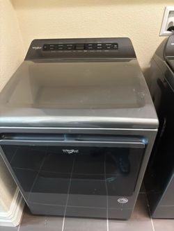 Laundry and dryer