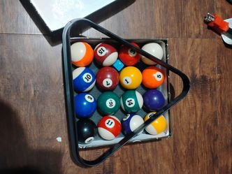 pool balls