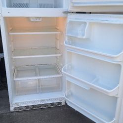 APARTMENT REFRIGERATOR (DELIVERED)