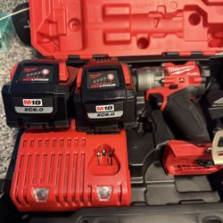 MILWAUKEE M18 METAL CIRCULAR SAW & HAMMER DRILL DRIVER KIT