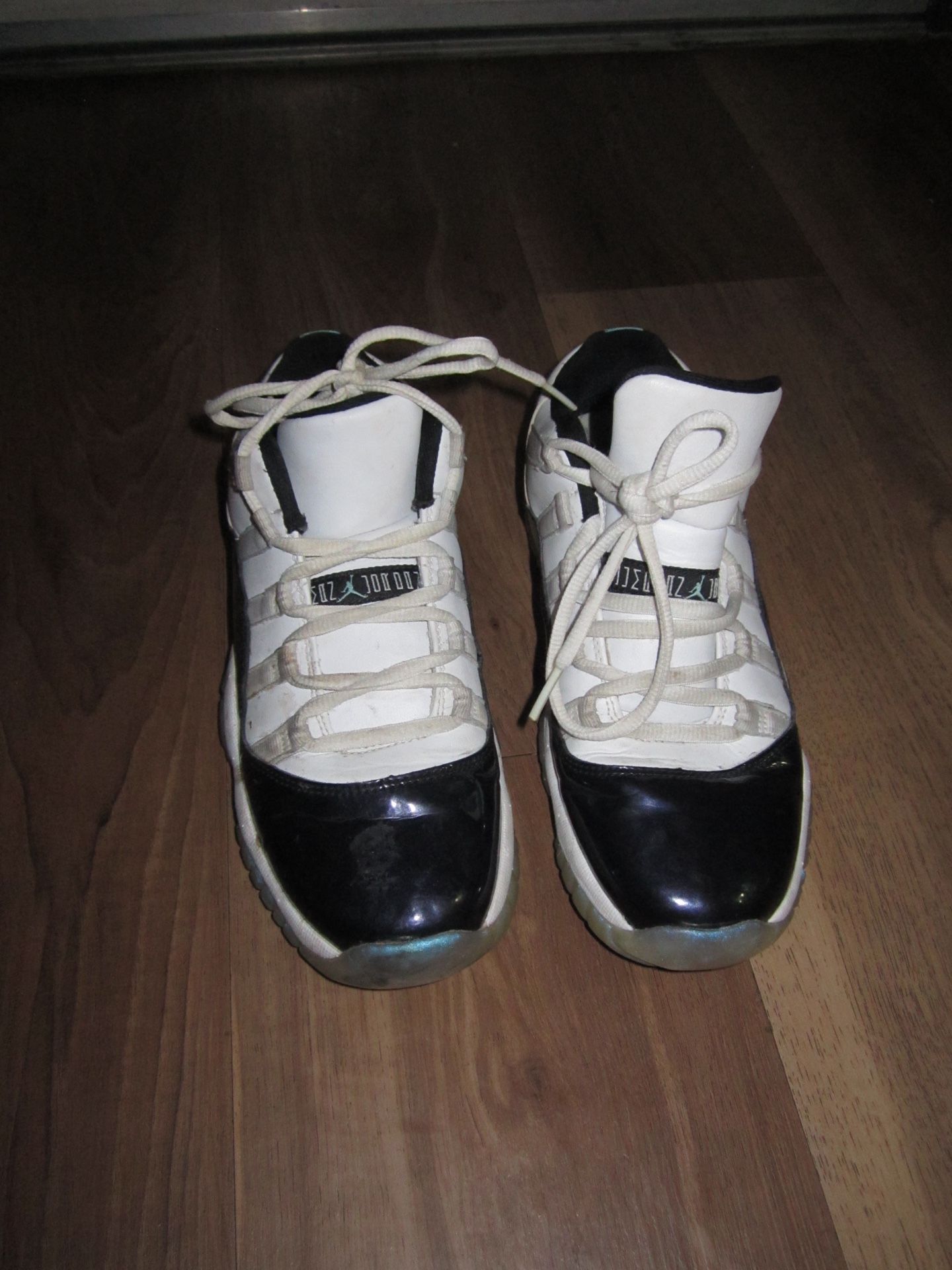 Nike Air Jordan 11 retro low emerald 