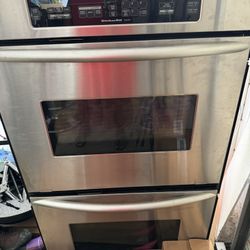 Double Oven Clean Works Great 