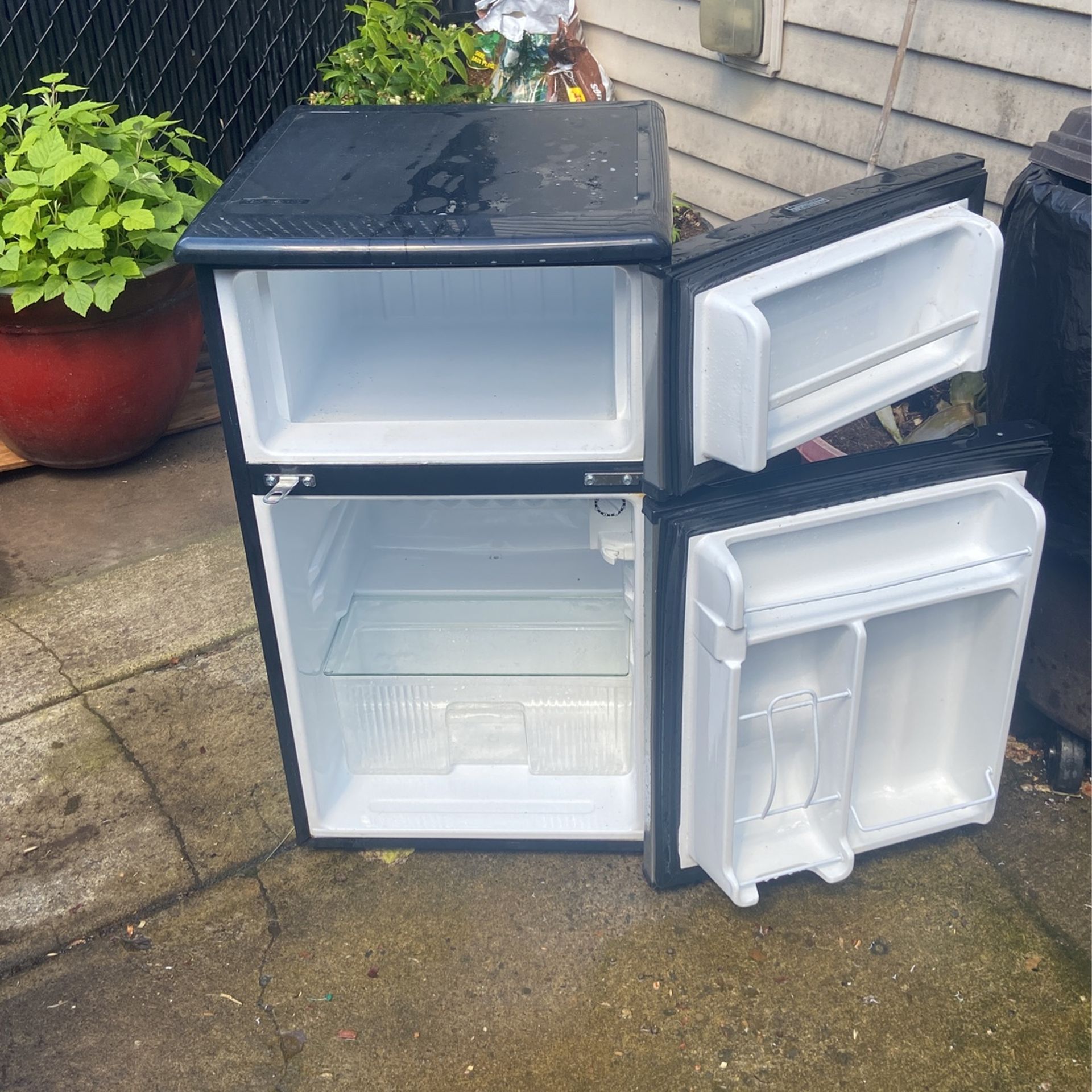 Little Refrigerator 