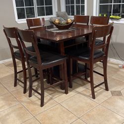 Table , 6 Chairs