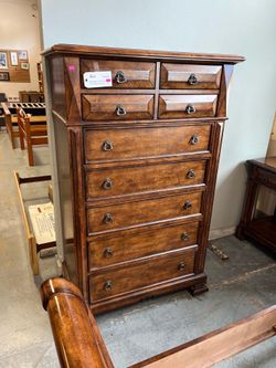 Extra tall Designer America dresser (in store)