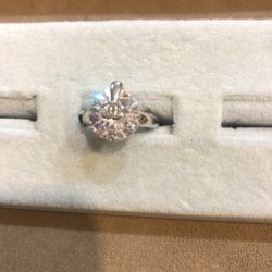 18 White Gold Plated ring