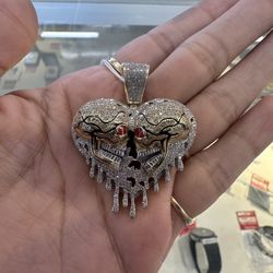 Heart W/ Skeleton (‼️ASK FOR KASSY‼️)