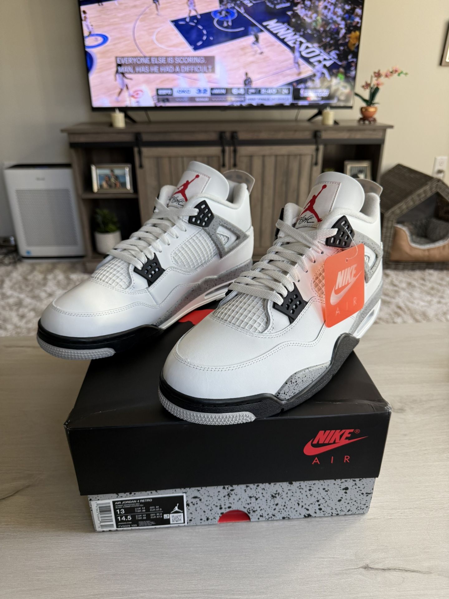 Air Jordan Retro 4 “White Cement”
