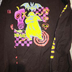VANS SIZE LARGE L9NG SLEEVE SHIRT NIGHTMARE BEFORE CHRISTMAS