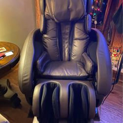 ♣️InfinityGenesis Max 4D Massage Chairs
Infinity$20 Down Payment and delivery available 