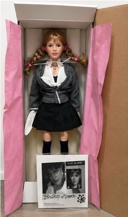 BRITNEY SPEARS PORCELAIN DOLL-NRFB-PLAY ALONG TOYS 2000-FANTASTIC POP PRINCESS