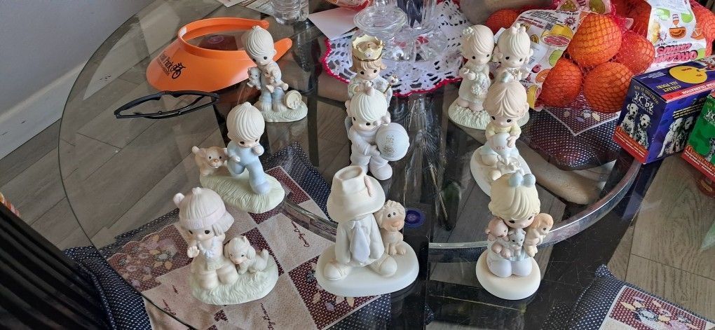 Precious Moments collection figures