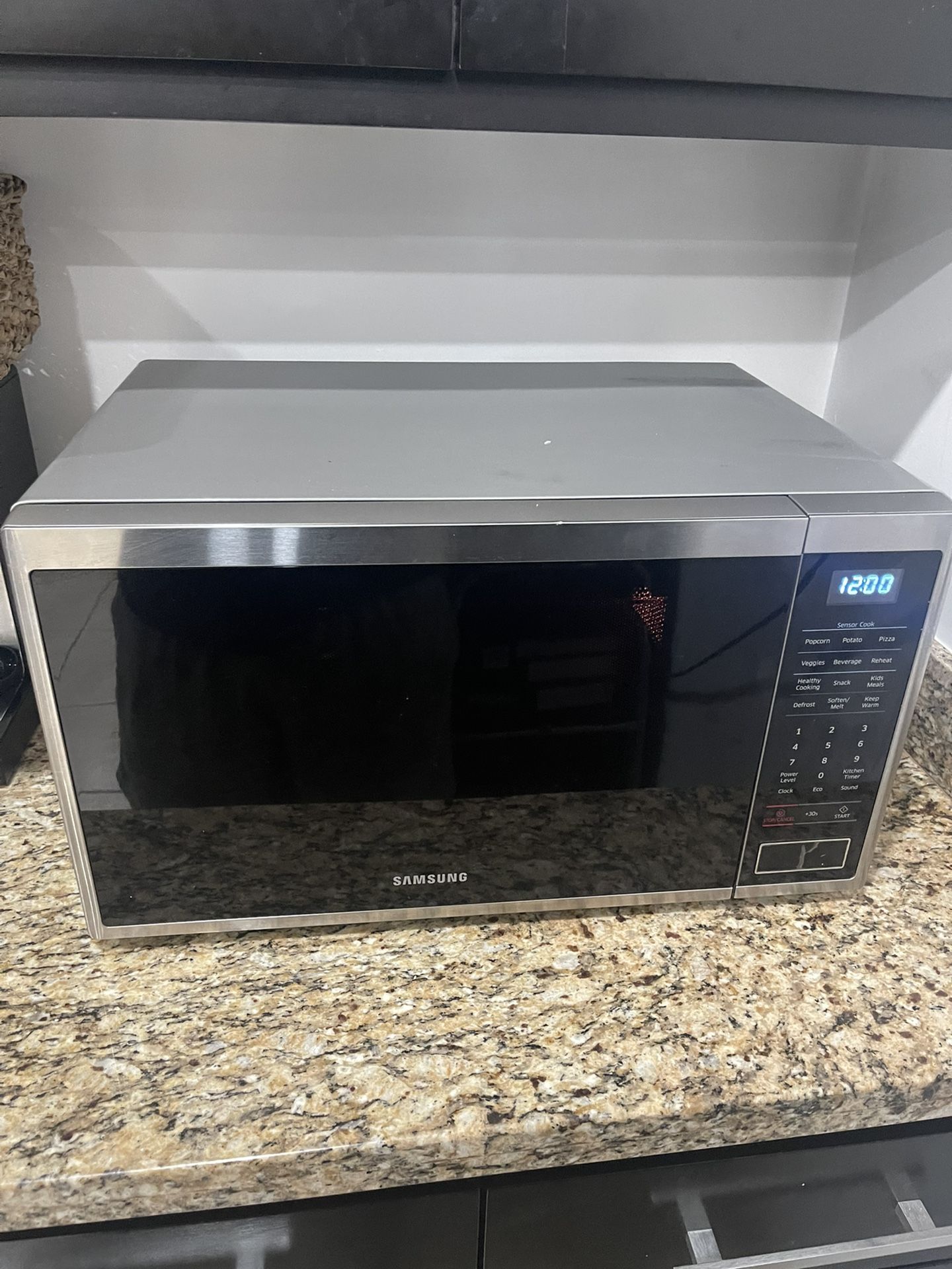 Samsung Microwave (faulty) But Works