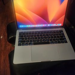 2017 Macbook Pro I5 ,8gb, 128gb Storage