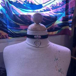 Silver Heart Choker 