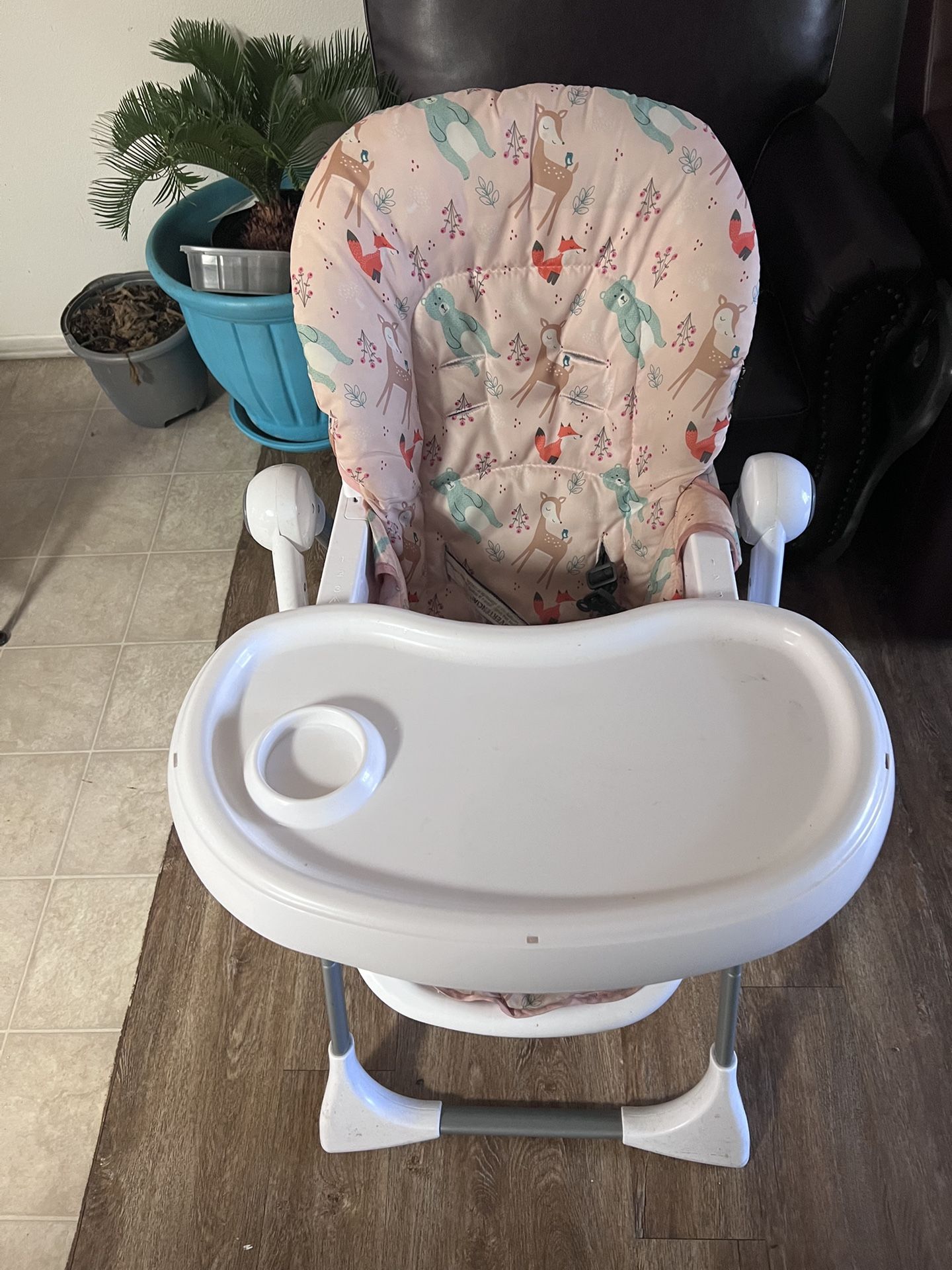 Girls High chair
