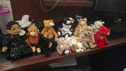 12 Beanie Babies