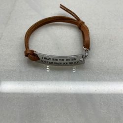 Women’s leather adjustable bracelet