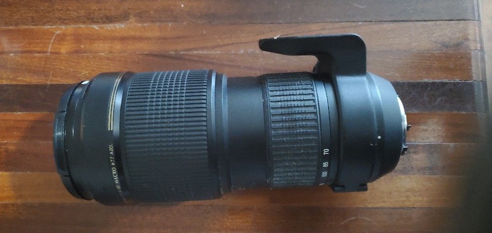 Tamron SP 70-200mm f/2.8 Lens for Nikon DSLR Cameras