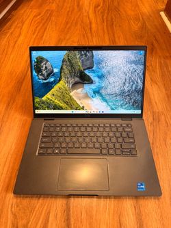 Dell Latitude 7520 Core i7 11th Gen 16GB Ram 500GB SSD Windows 11  Pro 15” UHD Touch Screen Laptop with charger in Excellent Working condition!!!!!  S