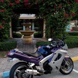 2005 Kawasaki ZZR1200