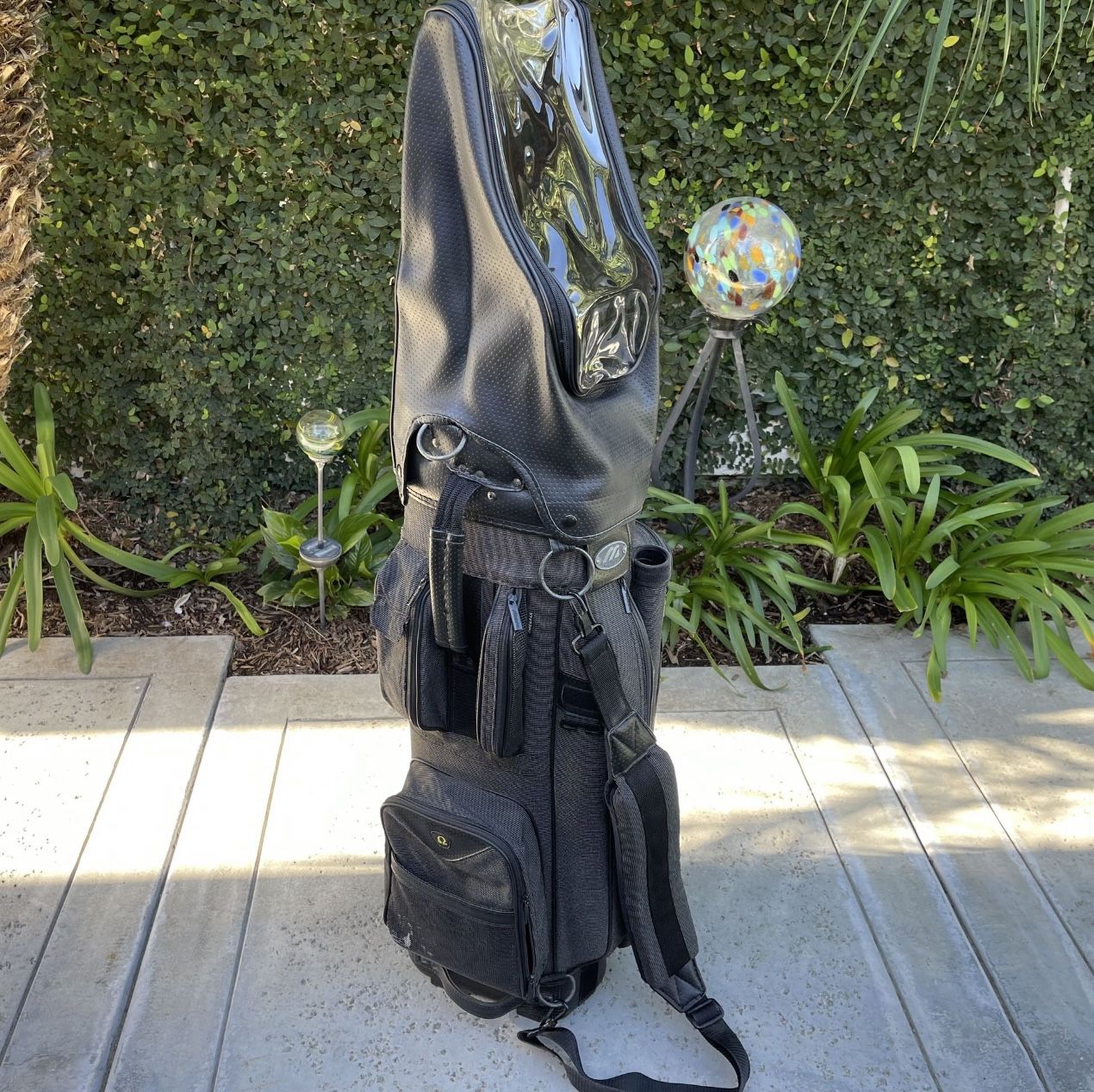 Very Nice Mizuno Omega LX Stand Up Golf Club Cart Bag With Rain Cover for  Sale in Fullerton, CA - OfferUp