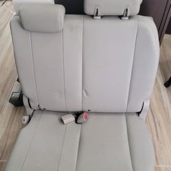 Sienna Van Third Row Power Seats