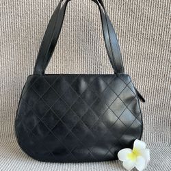 Auth Chanel Black Handbag/Shoulder Bag