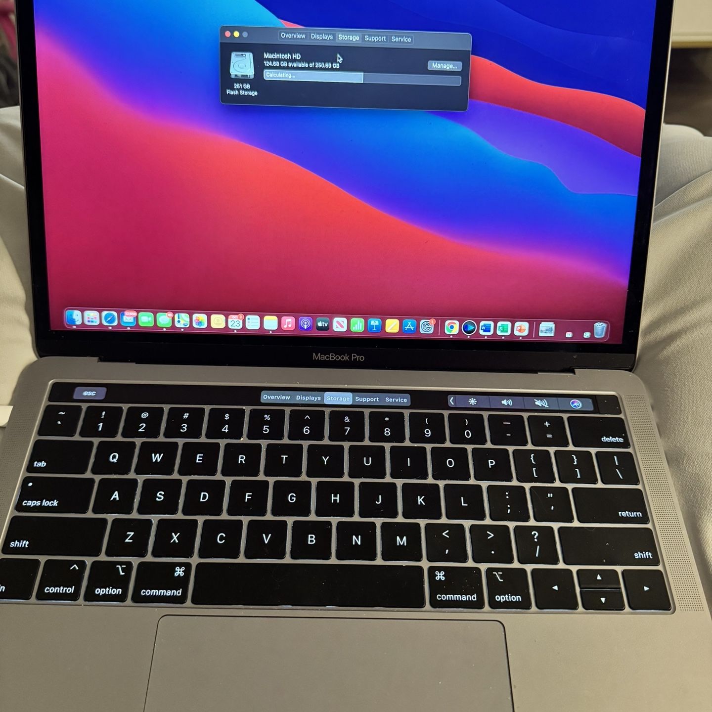 Mid 2019 MacBook Pro 256 SSD i5 Eith Touchbar