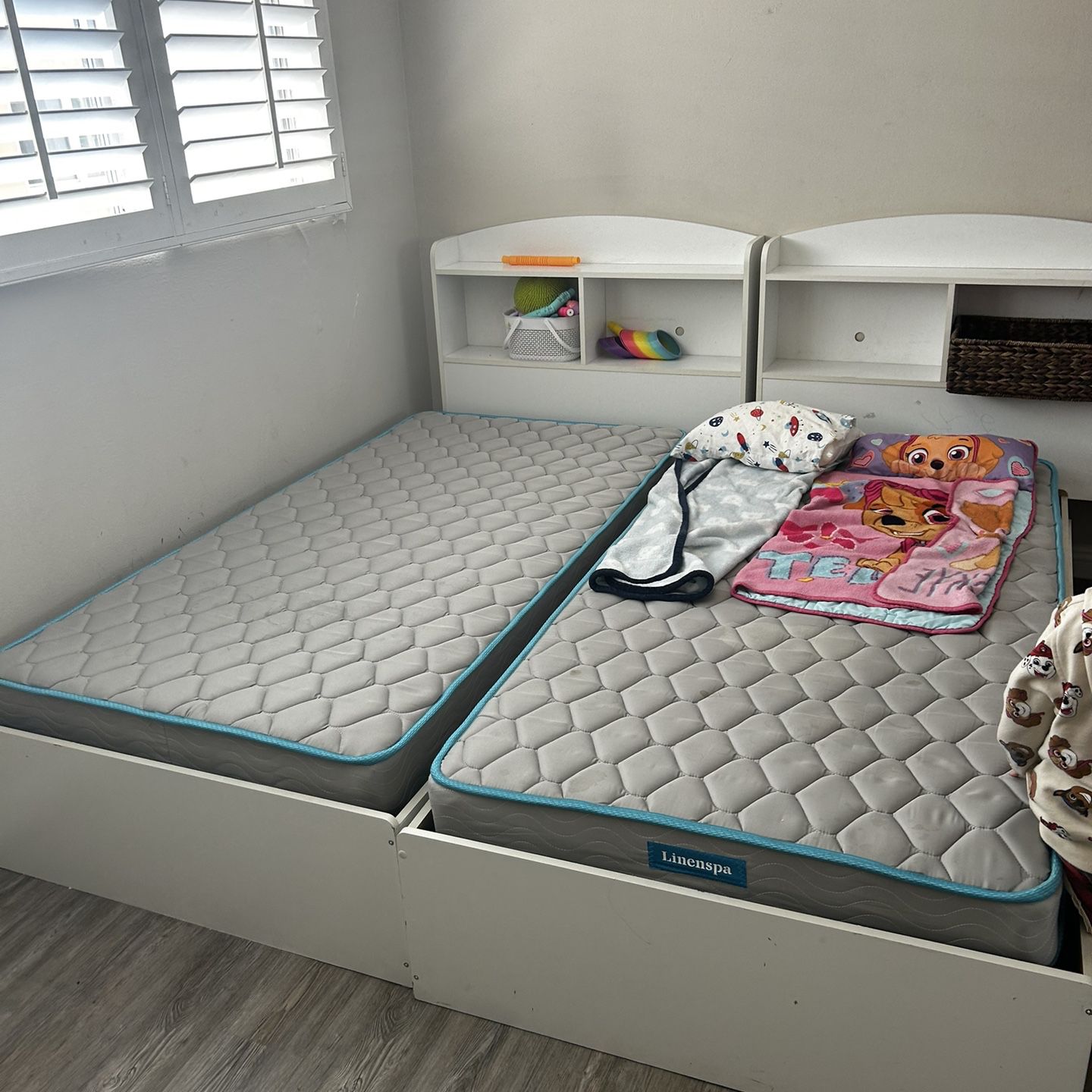 Two Twin Beds With Mattress’s 