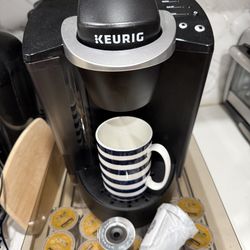 Keurig Coffee Maker + Organic Summit Roast Pods