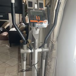 Elliptical Machine For Workout